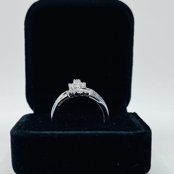 0.40 CT Marquise Cut Natural Diamond Sterling Silver Ring - Picture 4 of 7